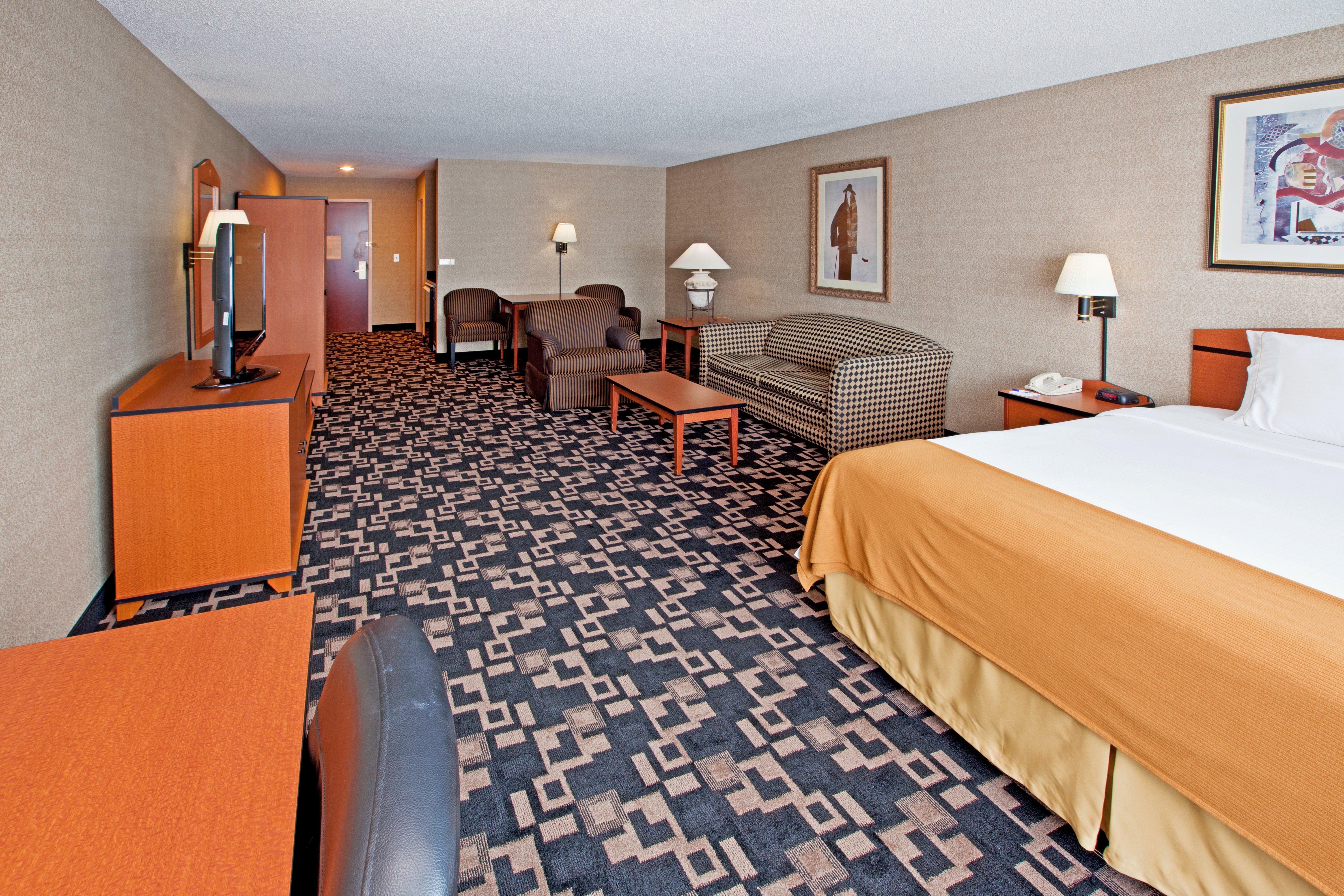 Holiday Inn Express Hotel & Suites Greenwood Room photo