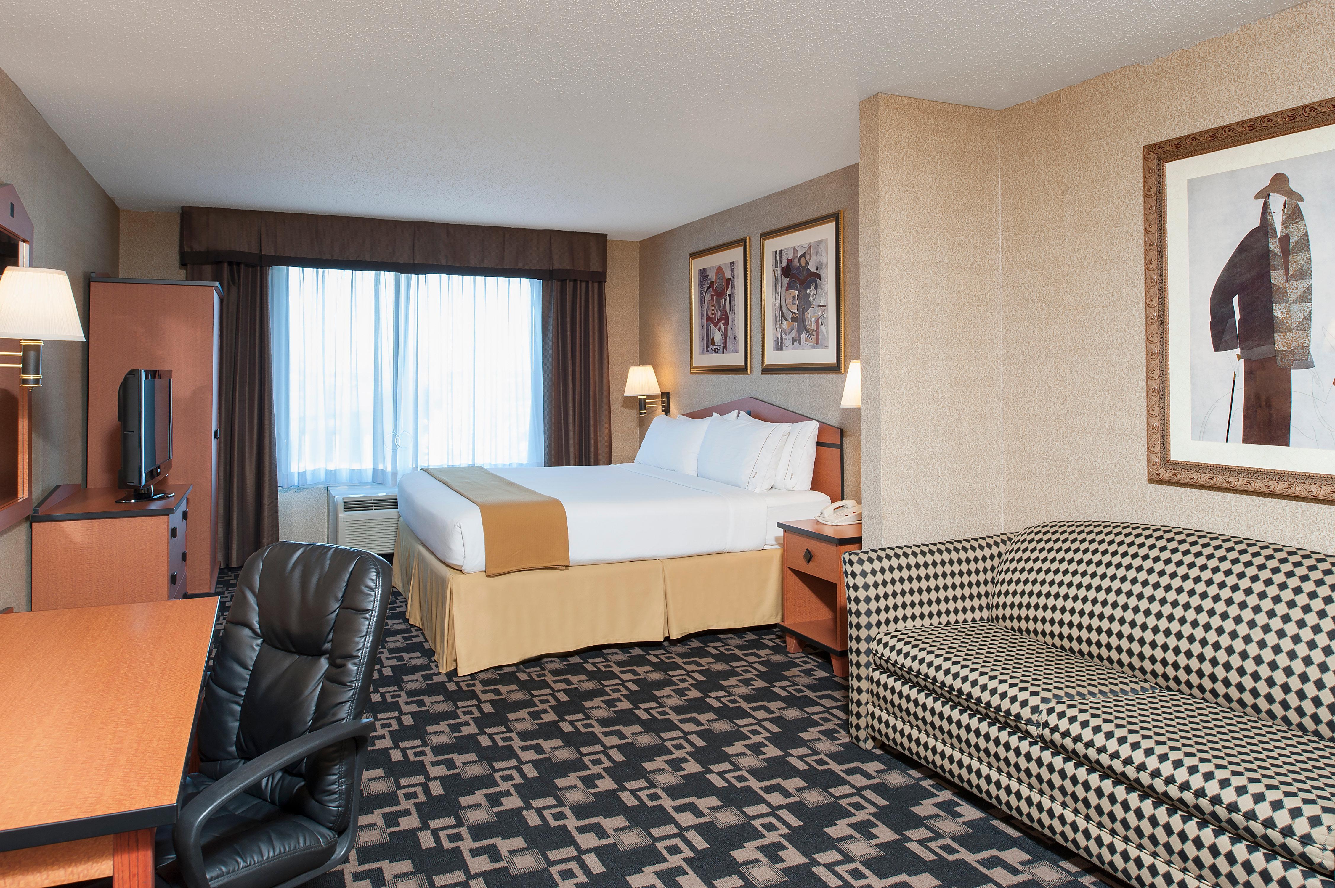 Holiday Inn Express Hotel & Suites Greenwood Exterior photo