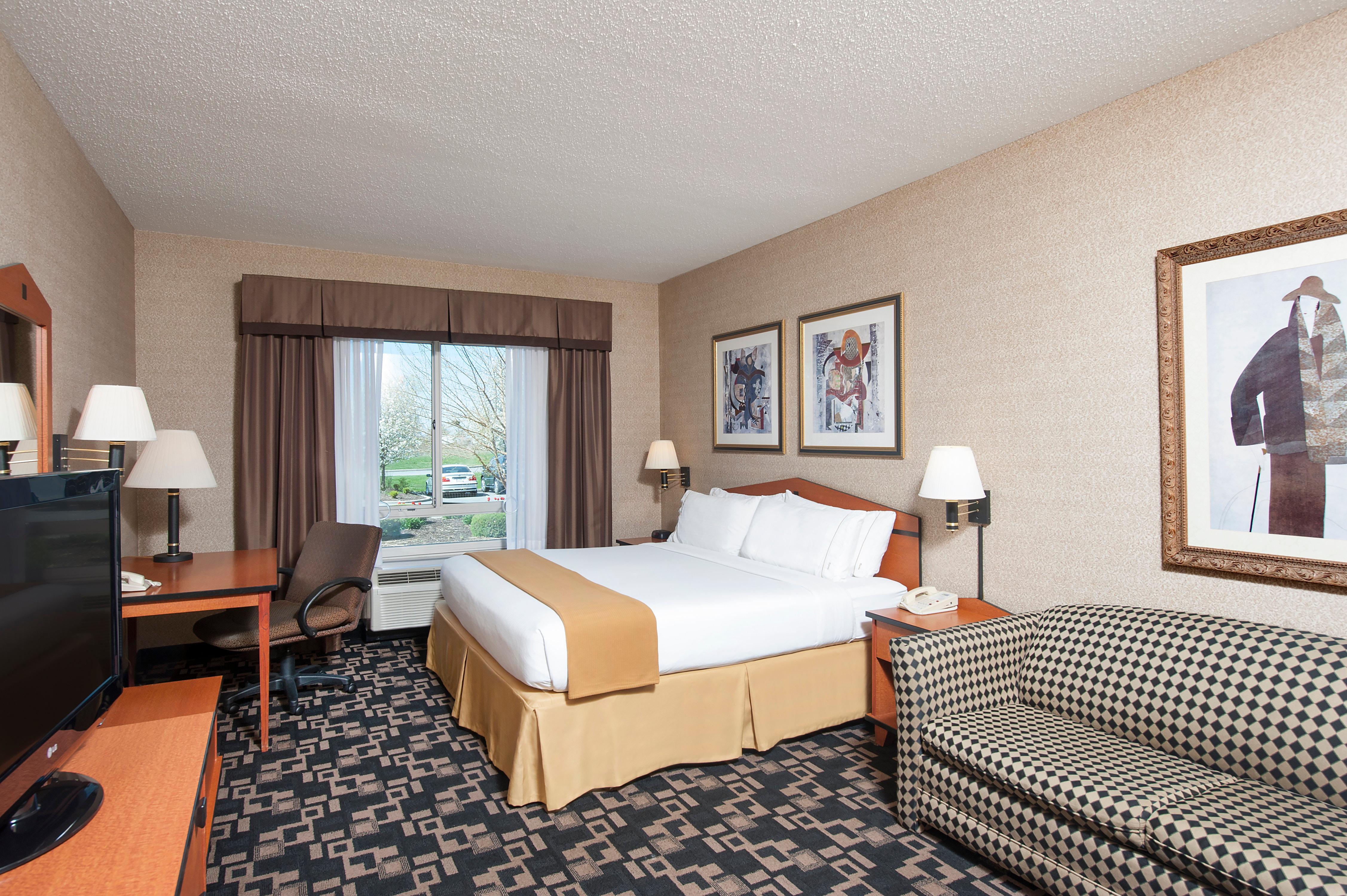 Holiday Inn Express Hotel & Suites Greenwood Exterior photo