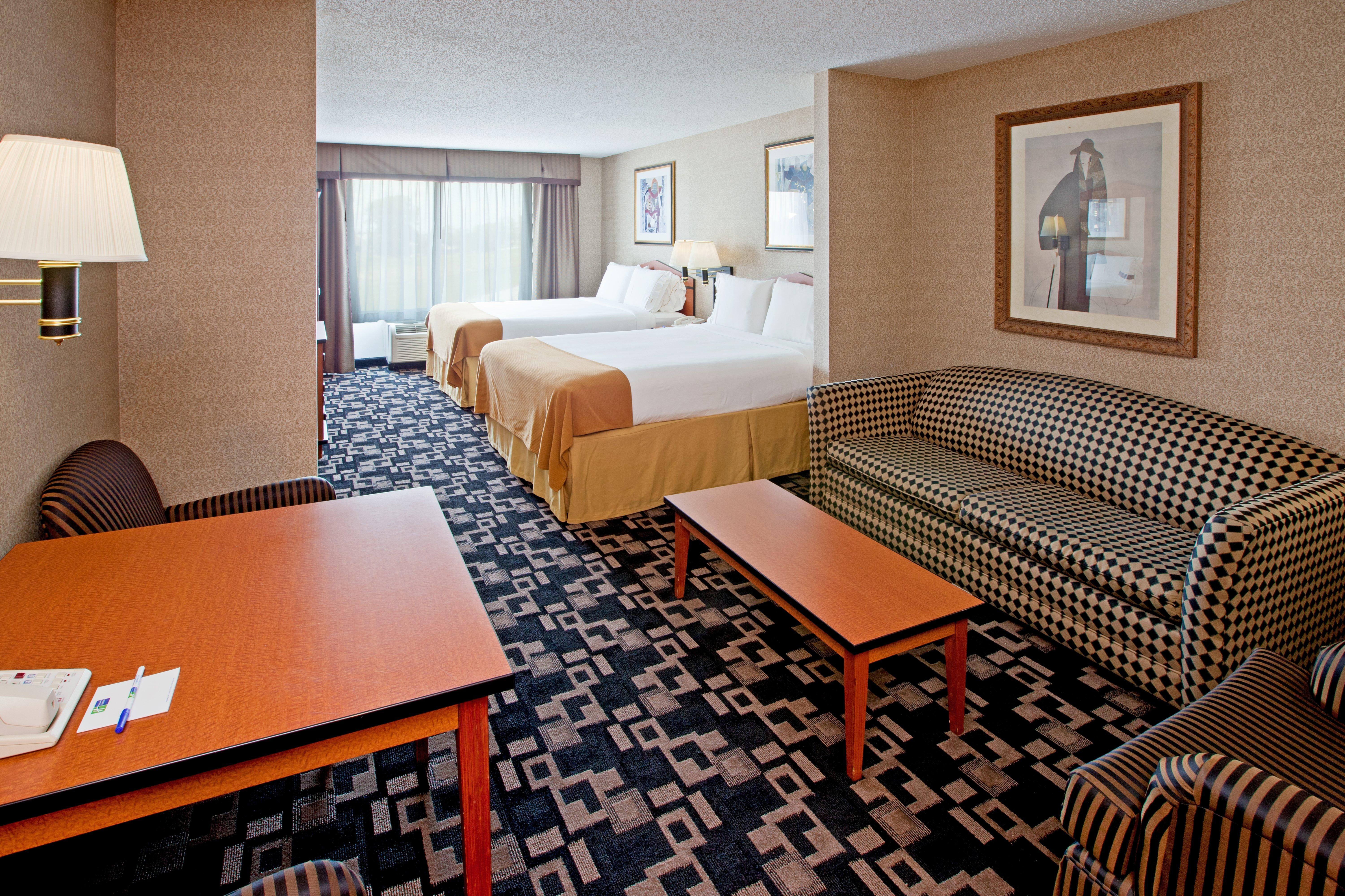 Holiday Inn Express Hotel & Suites Greenwood Room photo