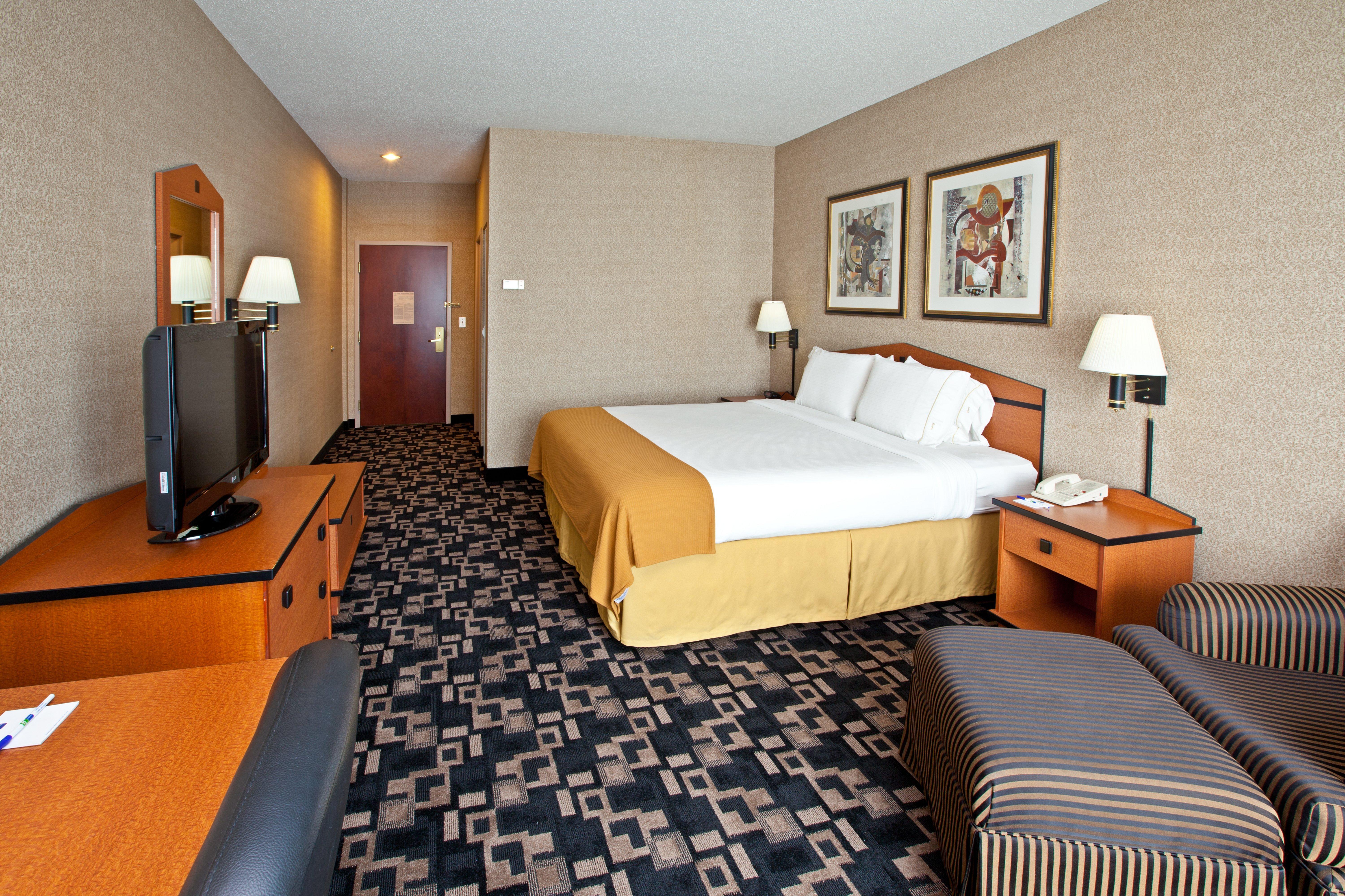 Holiday Inn Express Hotel & Suites Greenwood Room photo