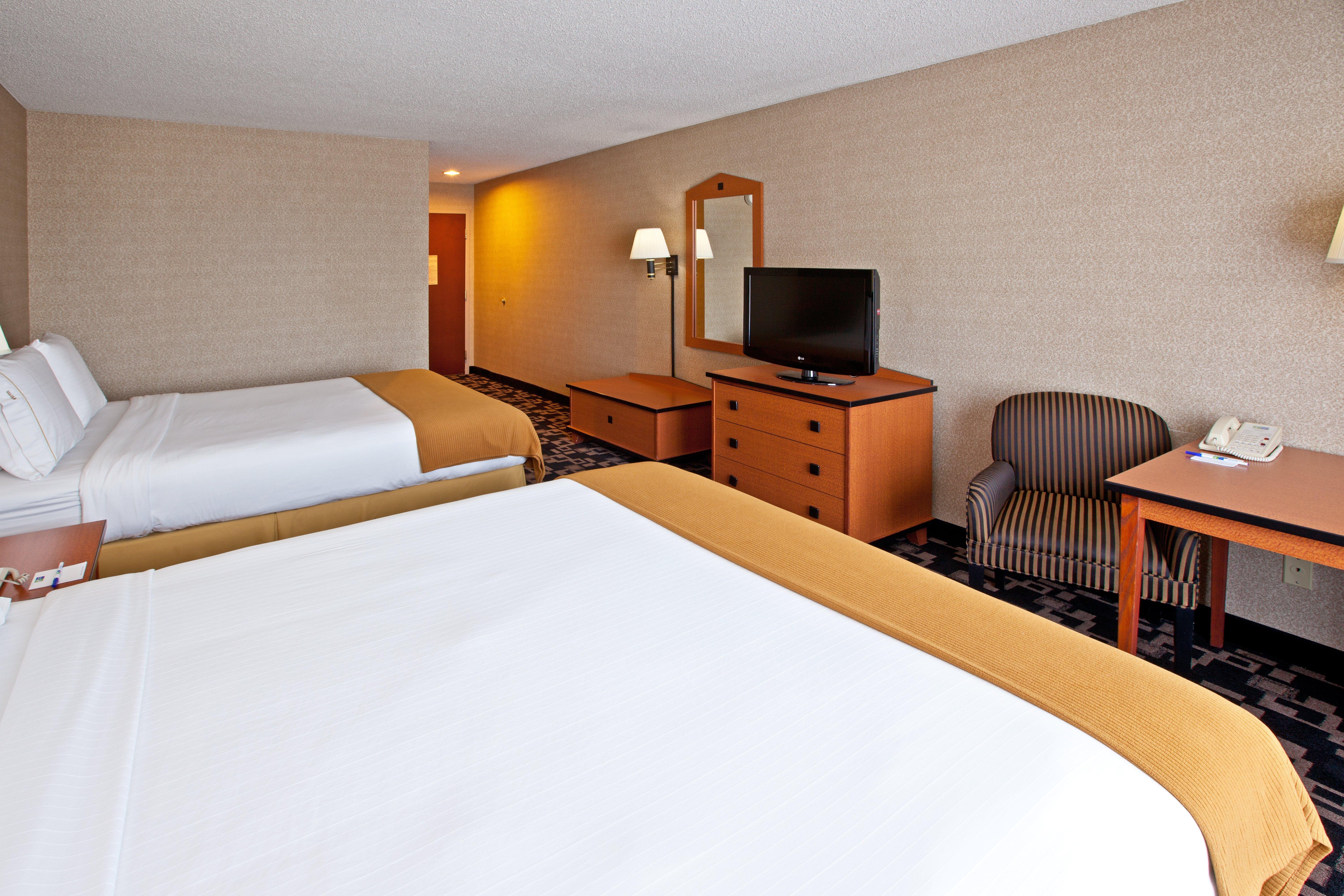 Holiday Inn Express Hotel & Suites Greenwood Room photo
